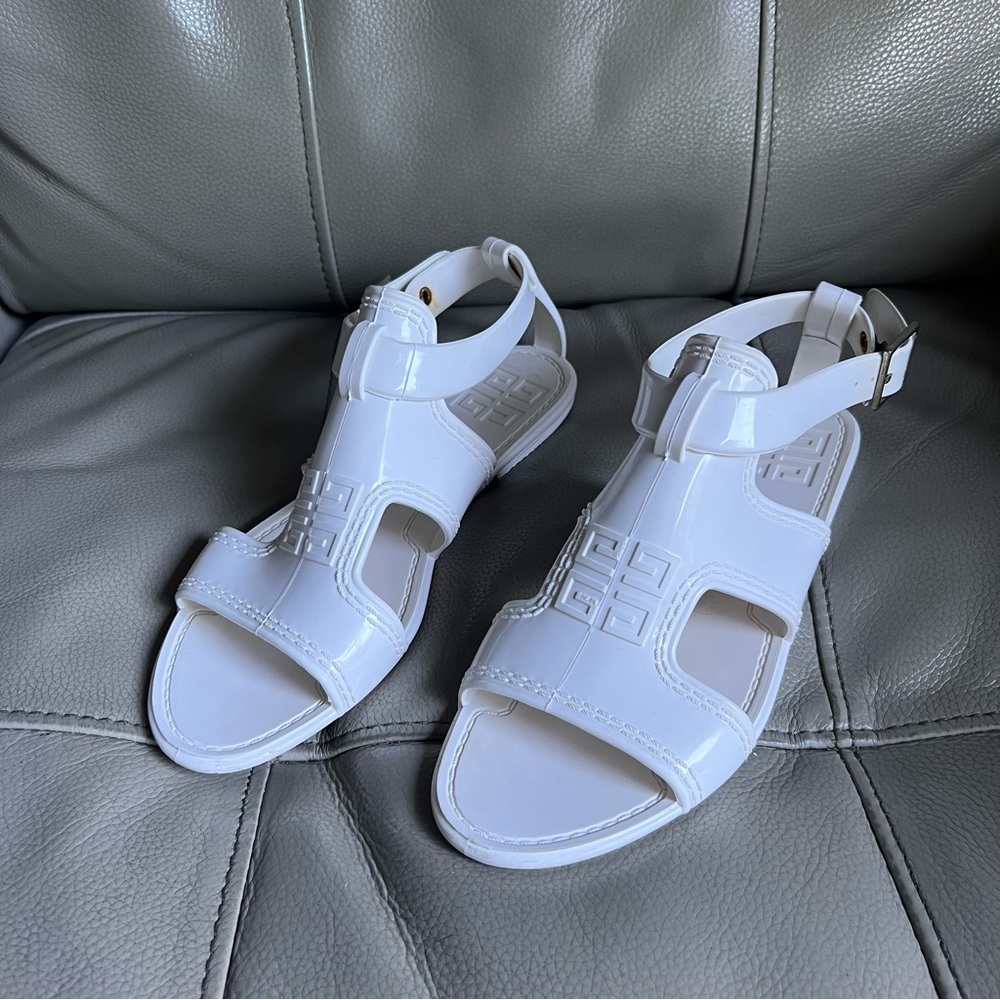 Givenchy Rubber Jelly Sandals White Sz 37 US 7 Casual Everyday Beach Vacation - Picture 13 of 14